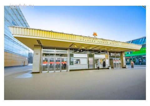 Москванын кооз районунда жайлуу эки бөлмөлүү батир берилет.